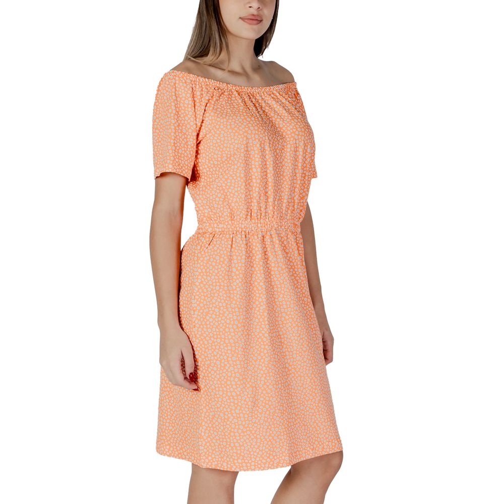 B.Young Orange Cotton Short