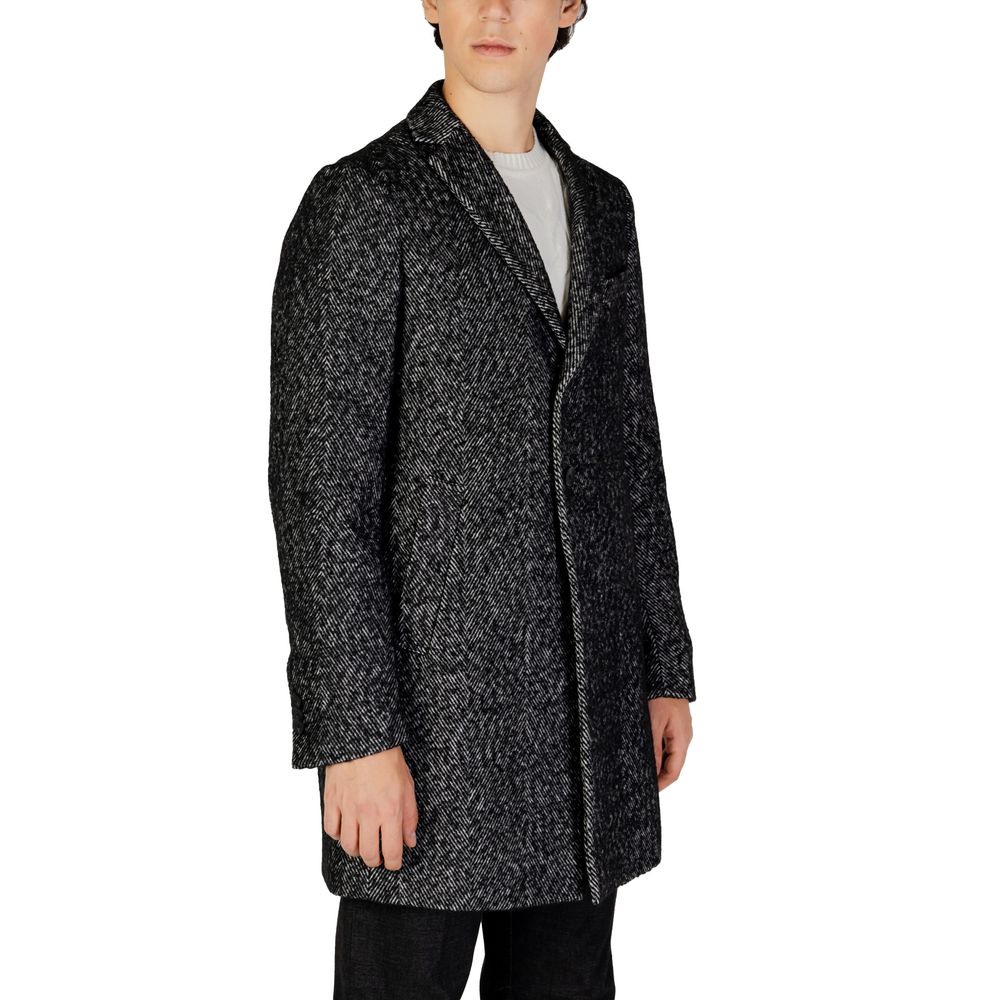 Hamaki-Ho Black Polyester Coat Hamaki-Ho