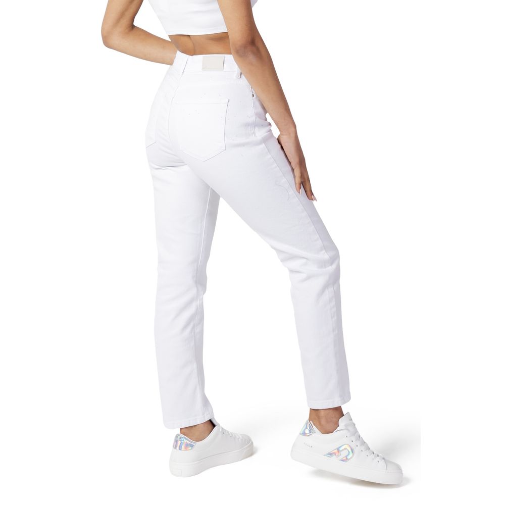 Only White Cotton Mom Jean Only