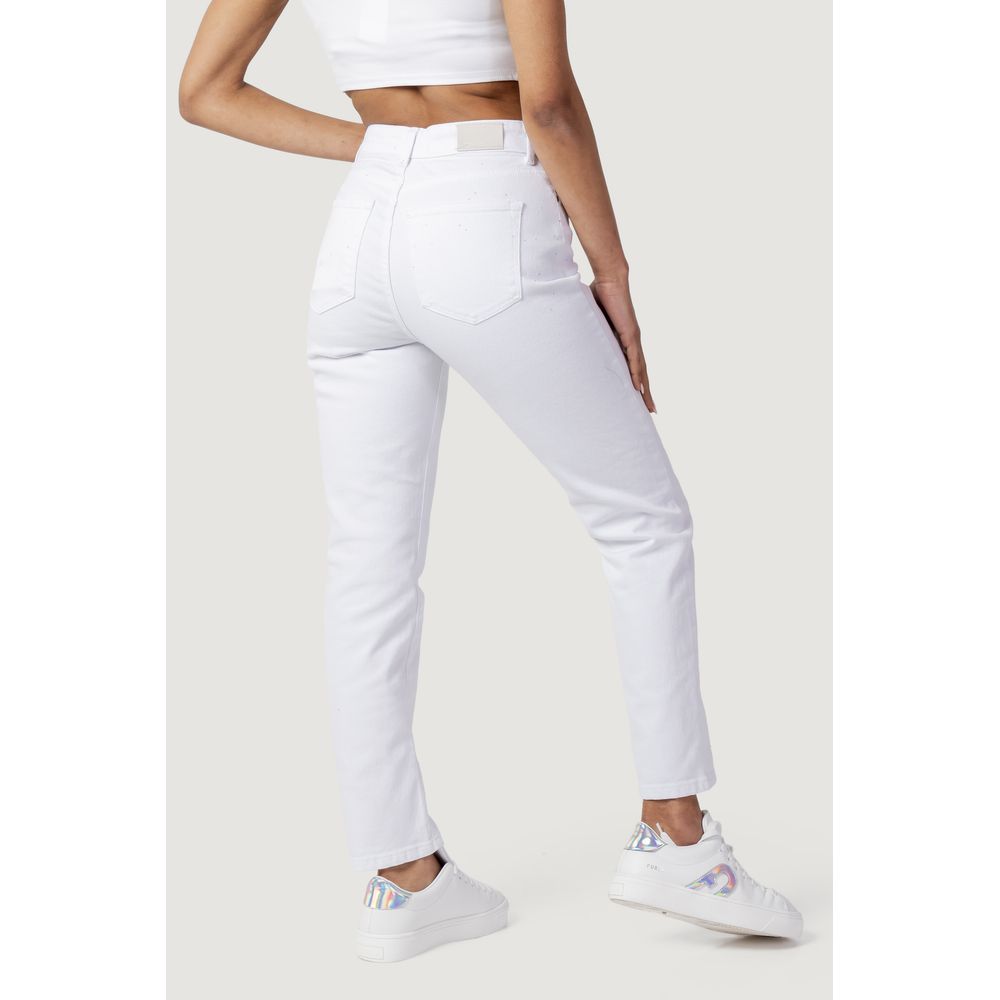 Only White Cotton Mom Jean Only