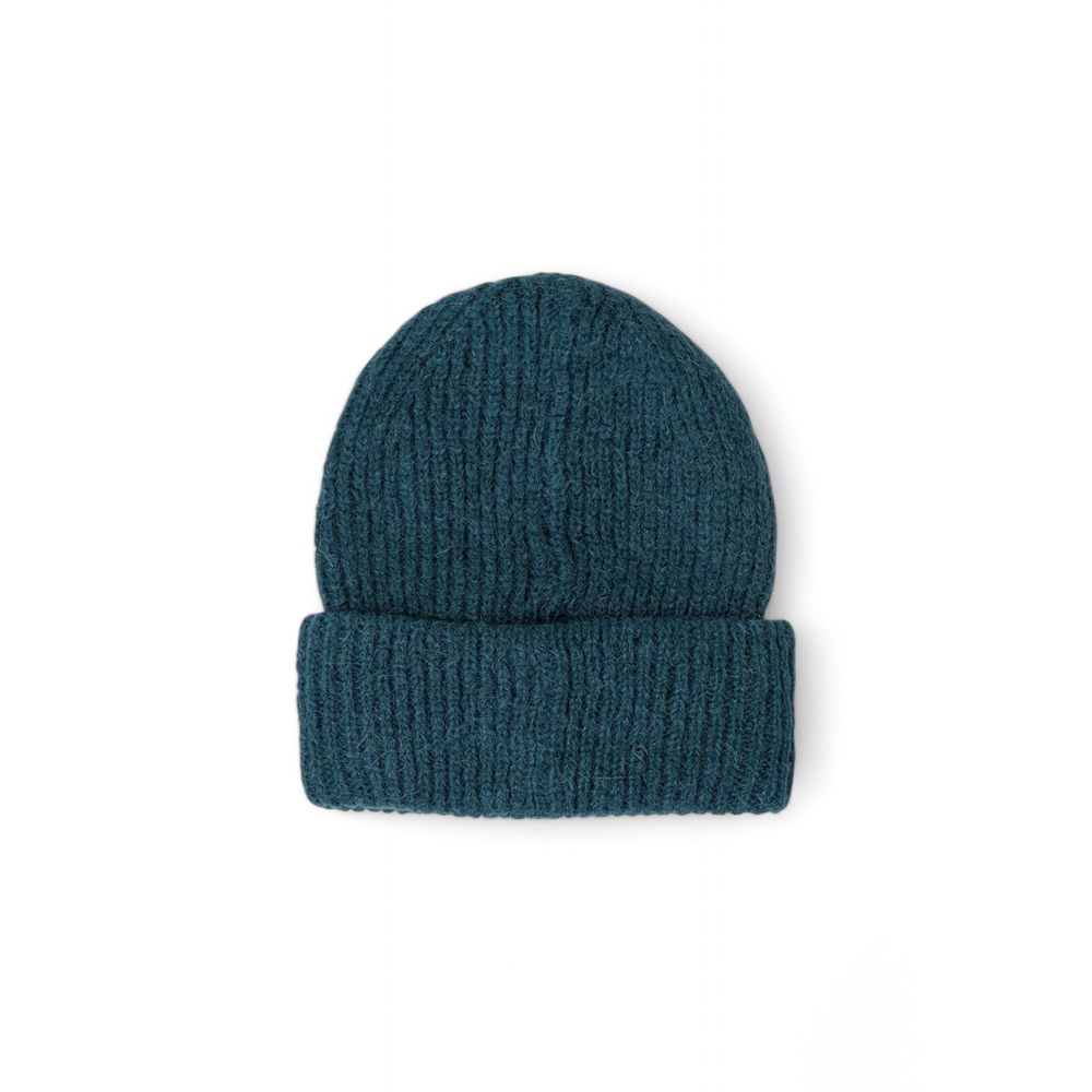Calvin Klein green alpaca leather baseball cap with curved brim and adjustable strap, stylish and luxurious accessory.