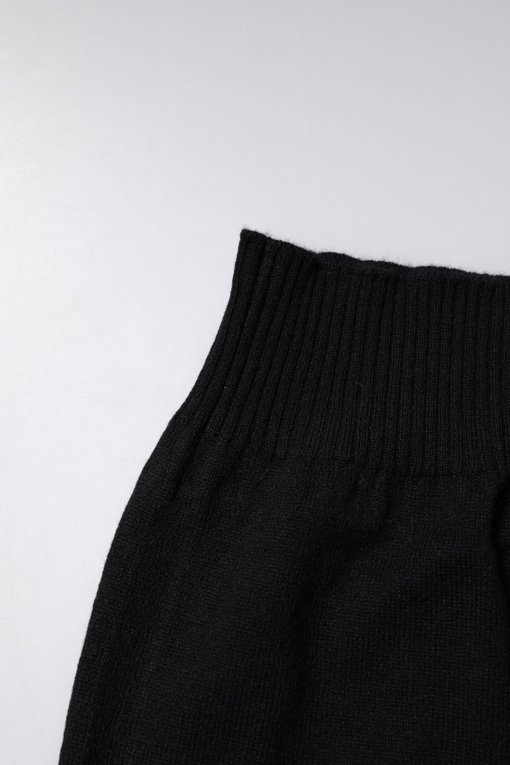 Dolce & Gabbana Black Cashmere Knitted Neck Warmer Foulard Scarf Dolce & Gabbana