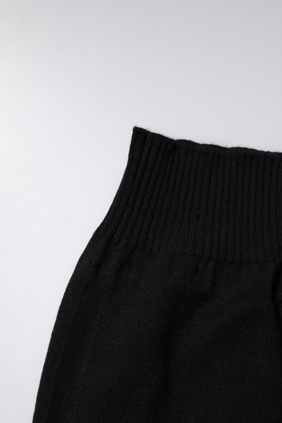 Dolce & Gabbana Black Cashmere Knitted Neck Warmer Foulard Scarf - Eljoys Fashion 
