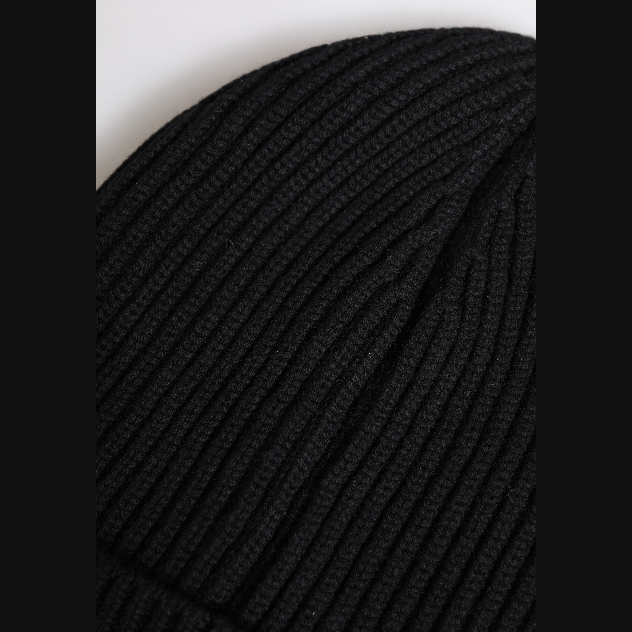 Dolce & Gabbana Black Cashmere Knitted Winter Beanie Hat