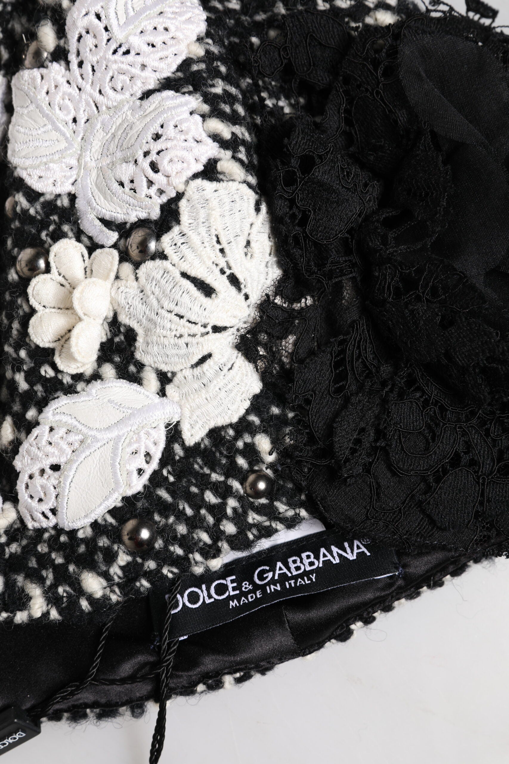 Dolce & Gabbana Black Wool White Floral Embellished Cloche Hat Dolce & Gabbana