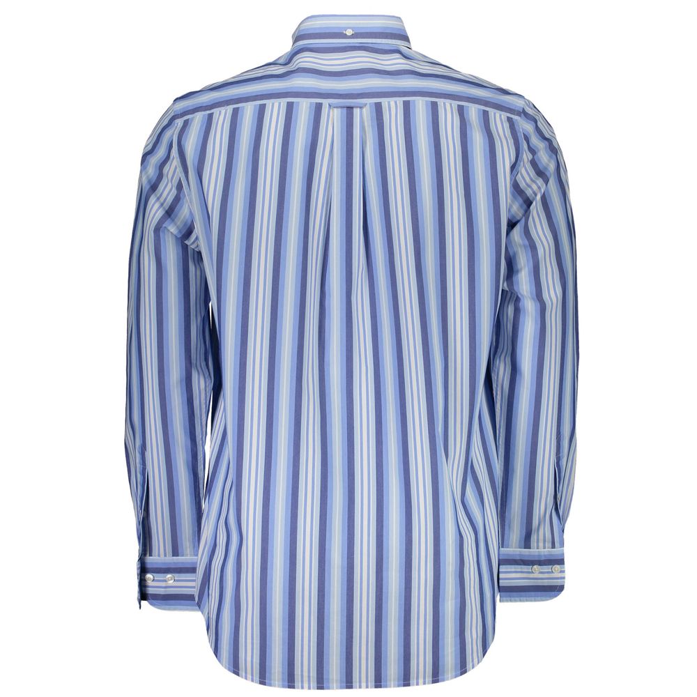 Black cotton men's T-shirt by Gant, featuring a classic crew neckline and short sleeves, laid flat for display.
