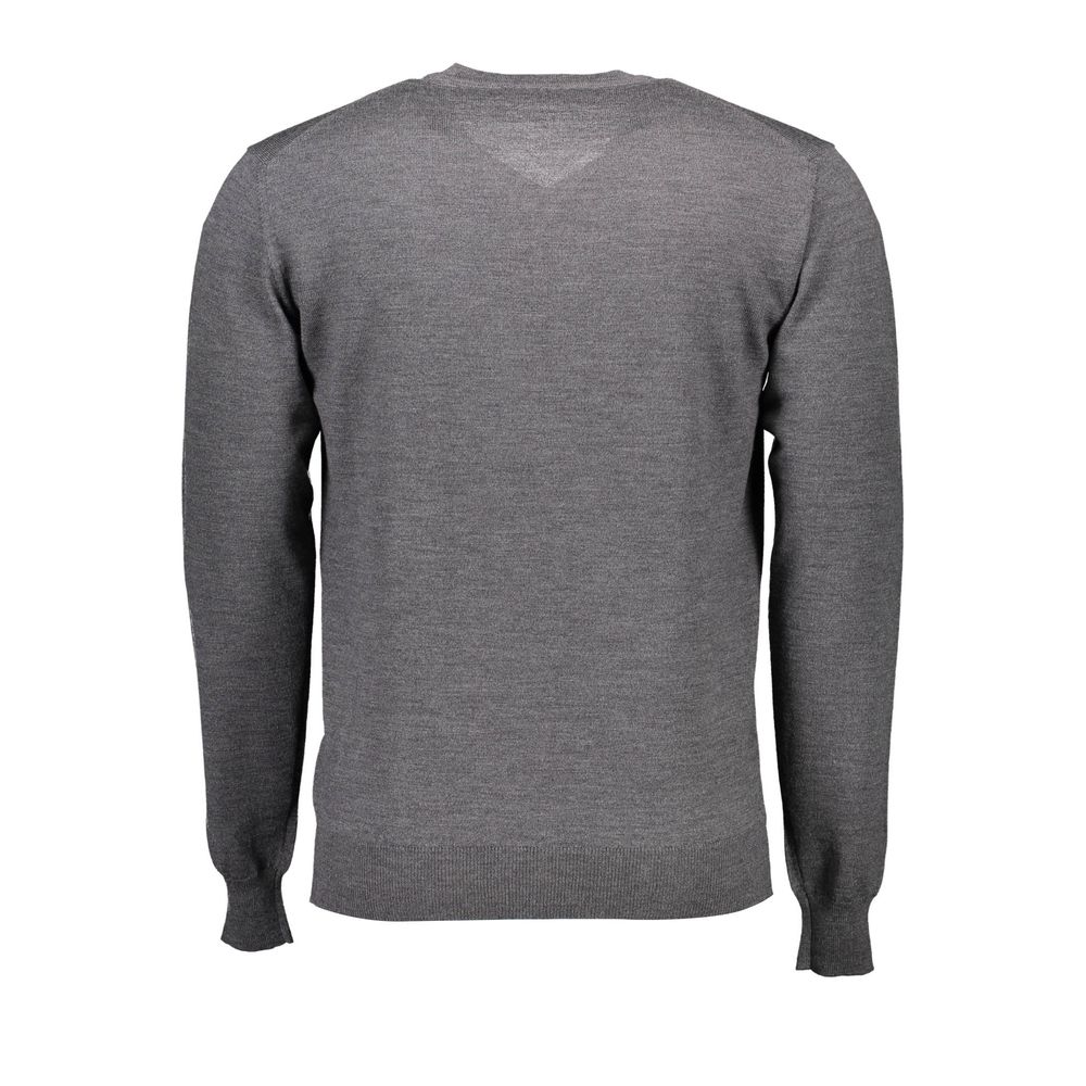 Harmont & Blaine gray wool men's sweater with ribbed cuffs and neckline, stylish and comfortable for casual wear.