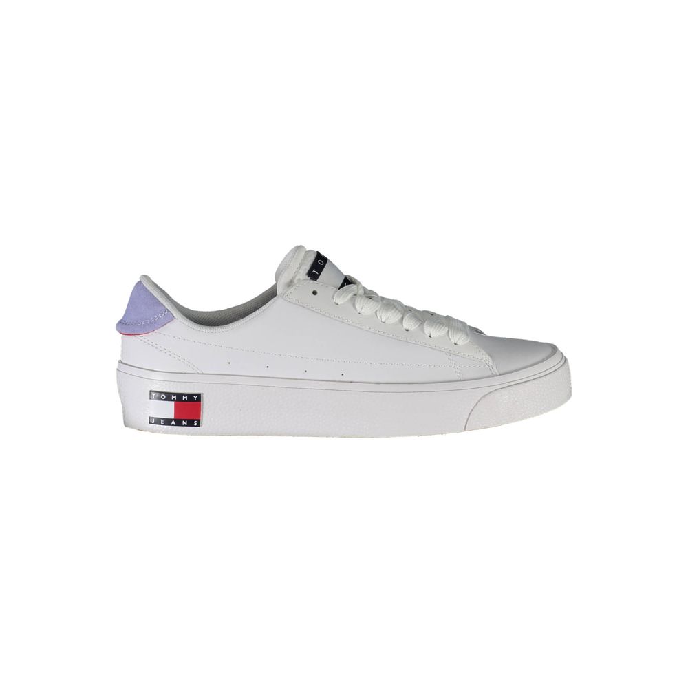 Tommy Hilfiger Bianco leather women's sneaker with white design, featuring a sleek casual style and brand logo details.