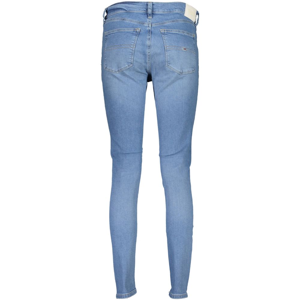 Tommy Hilfiger Azzurro cotton women's skinny jeans showing a close-up of the fit and denim texture.