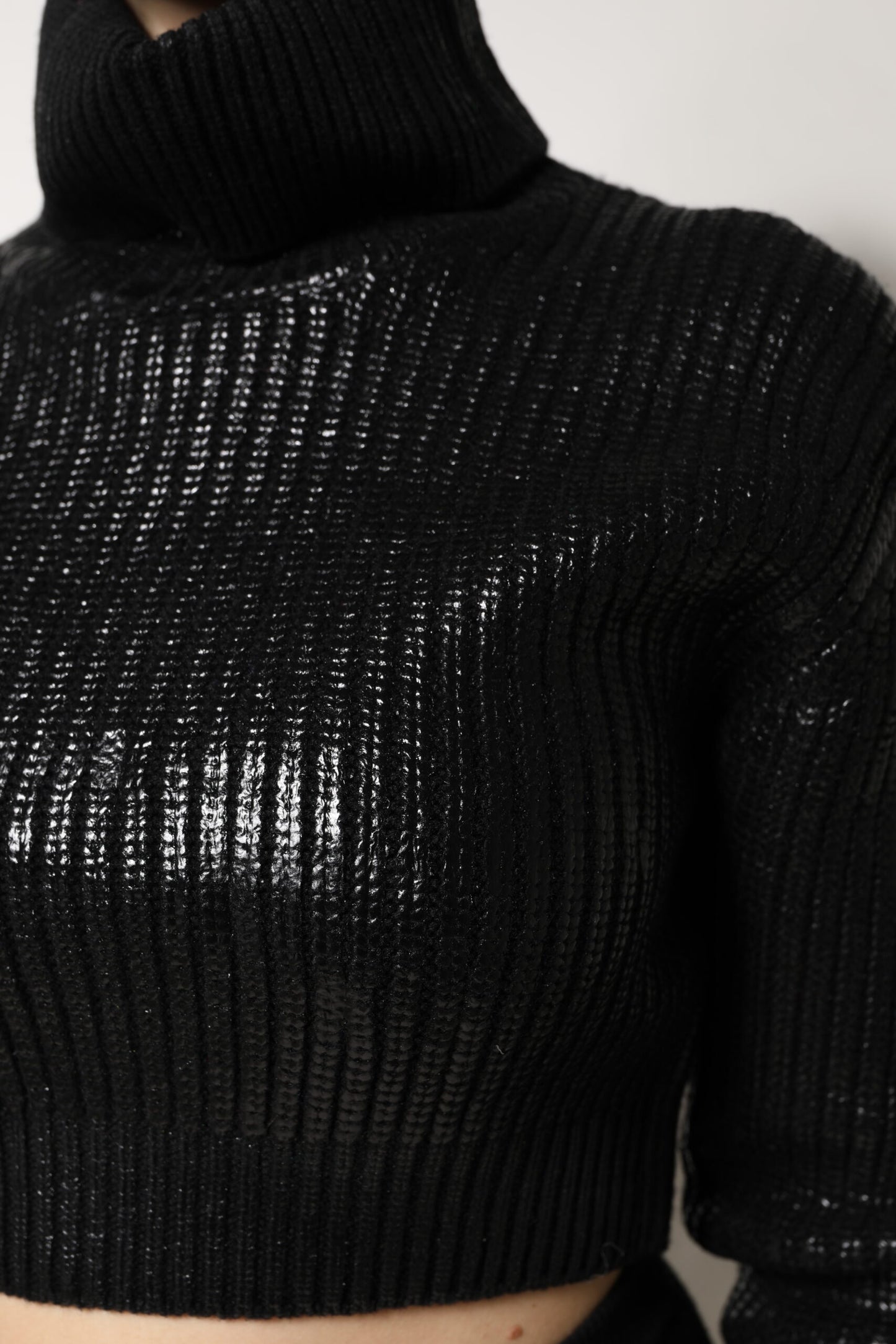 Dolce & Gabbana Black Wool Long Sleeve Turtleneck Cropped Top Dolce & Gabbana