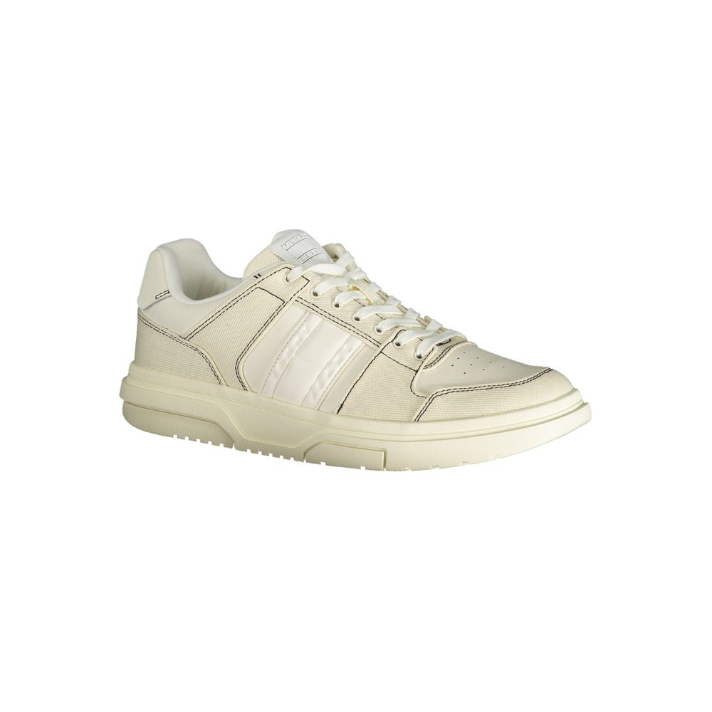 White Tommy Hilfiger men's sneaker made of polyurethane with a sleek design and branded logo on the side.