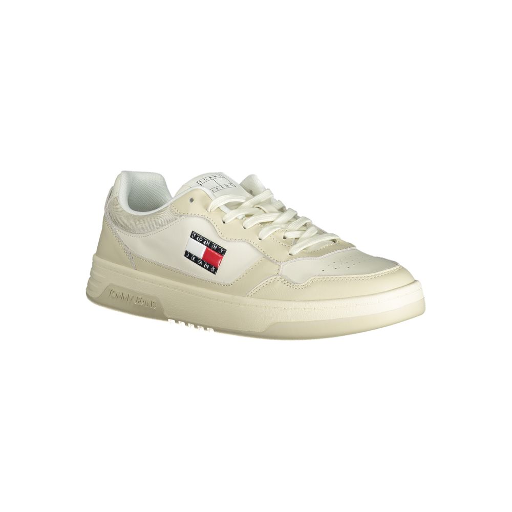 Tommy Hilfiger beige polyethylene men's sneaker with white sole and casual design, visible laces and brand logo.