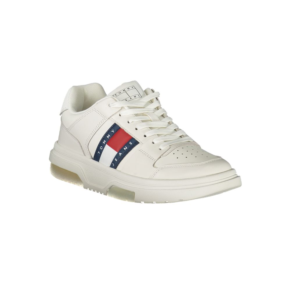 Tommy Hilfiger Bianco leather women's sneaker with white design and subtle branding, featuring a sleek sporty look.