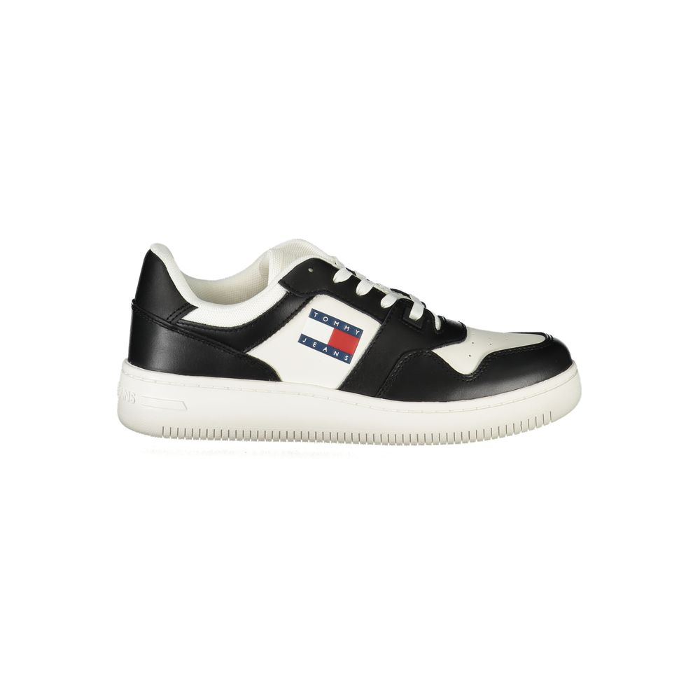 Tommy Hilfiger Bianco women's sneaker with white polyurethane upper and laces, casual athletic footwear with stylish design.
