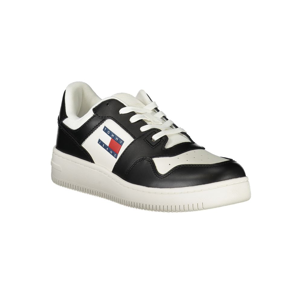 Tommy Hilfiger Bianco Poliuretano women's sneaker with white design and casual style, featuring a sleek sole and branded details.