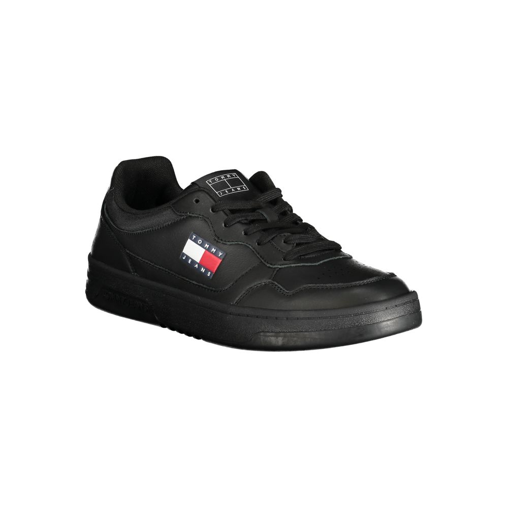 Tommy Hilfiger Nero polyurethane men's sneaker with sleek black design and sporty laces on a clean white background.