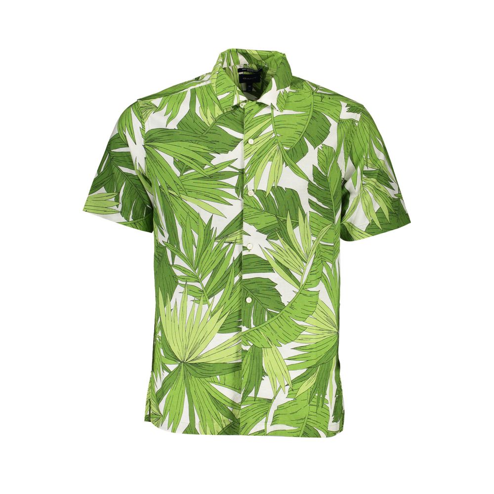 Gant Verde organic cotton men's shirt with a classic collar and button-front design, displayed on a mannequin.