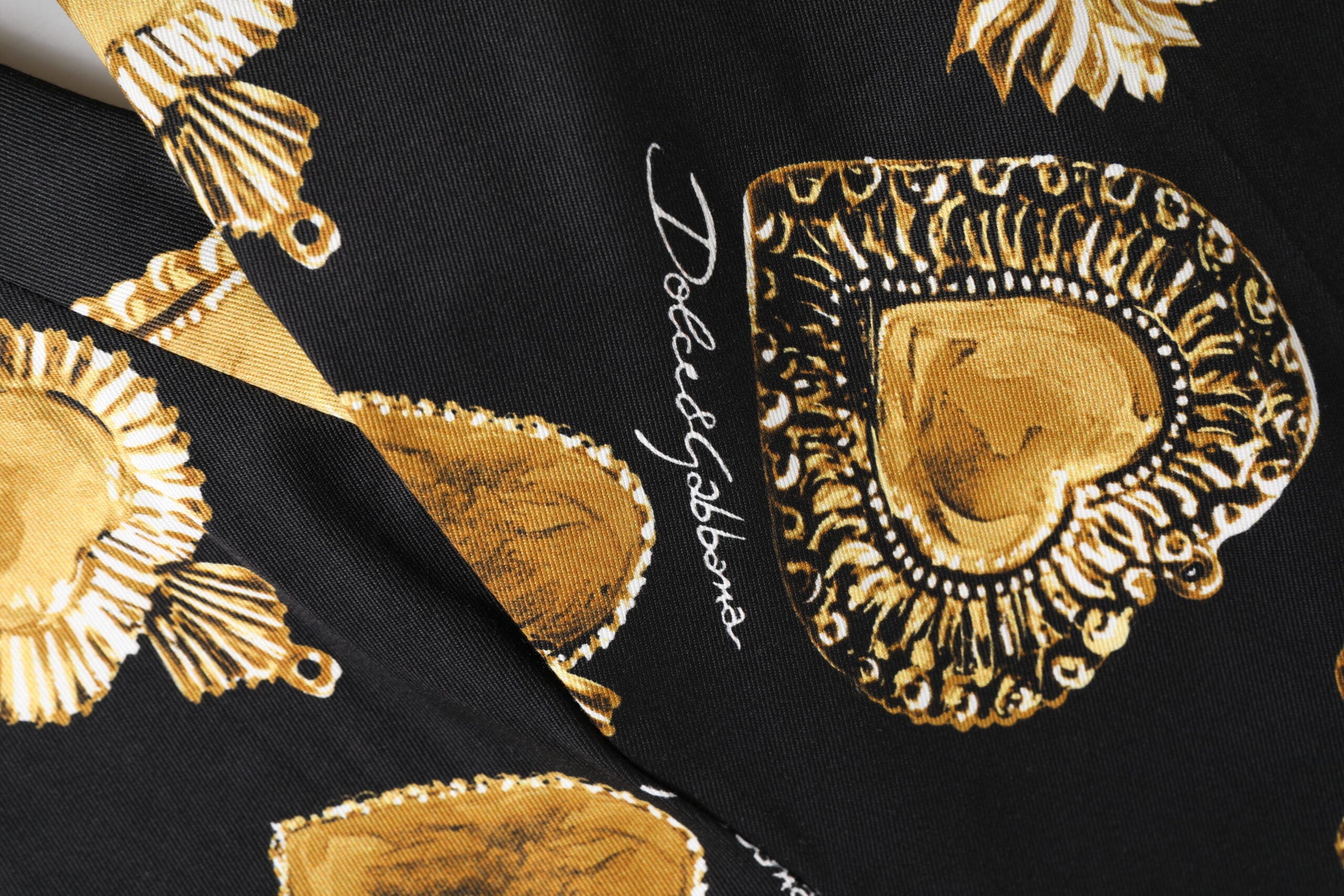 Dolce & Gabbana Black Gold Sacred Heart Print Pants Dolce & Gabbana