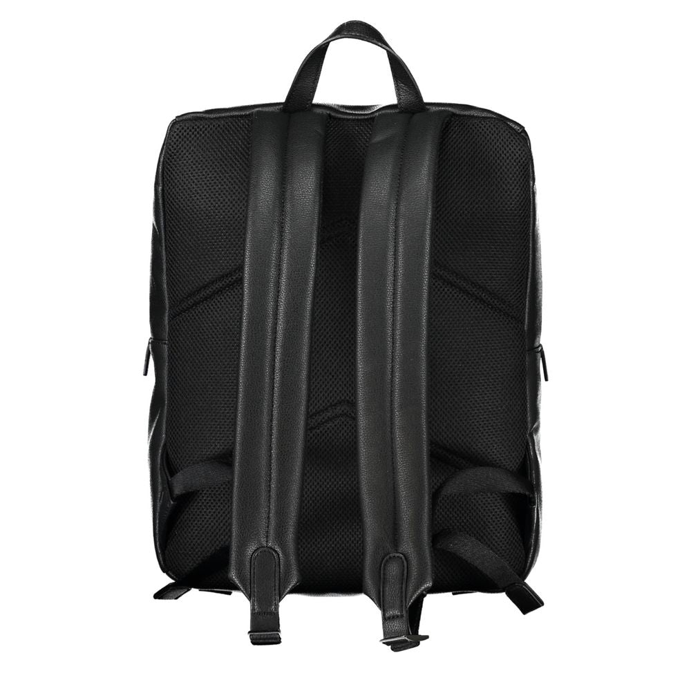 Calvin Klein Nero polyester men's backpack with adjustable straps and multiple compartments, ideal for everyday use.