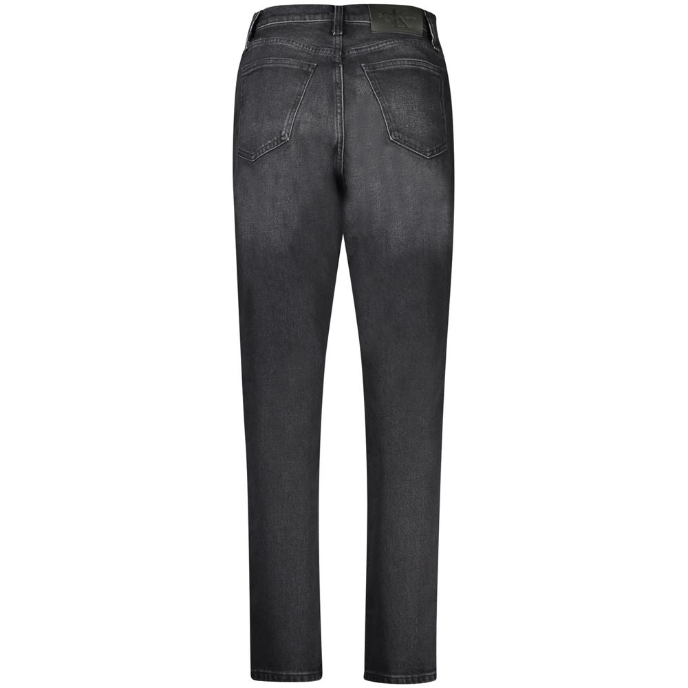 Calvin Klein Nero cotton women's jean showing classic five-pocket design and slim fit style.