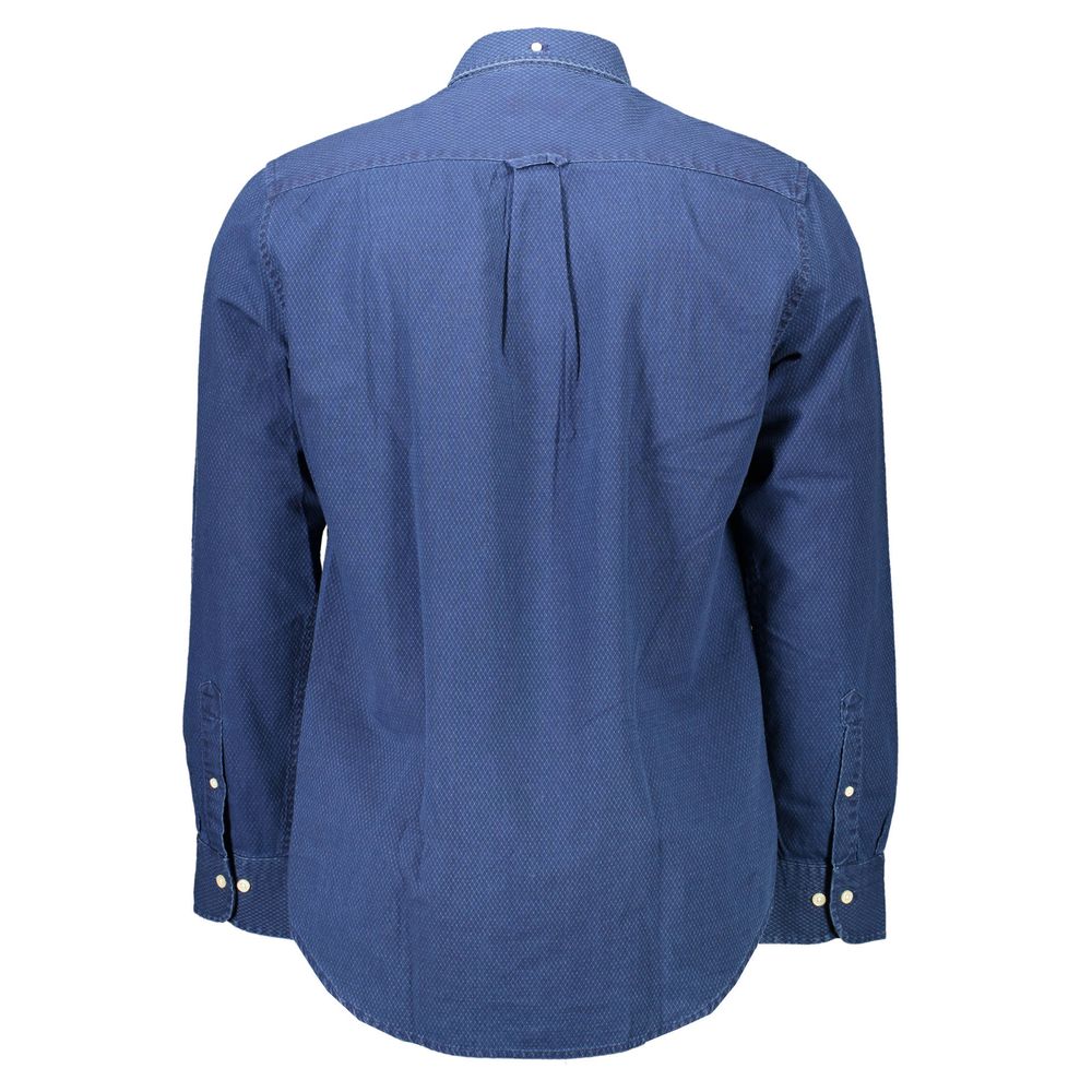 Gant Blu cotton men's shirt with button-down collar and long sleeves, featuring a classic fit and smooth fabric.