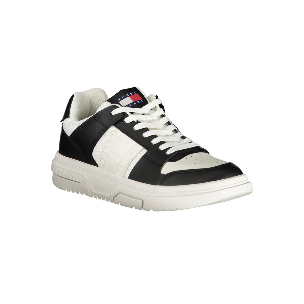 Tommy Hilfiger Nero leather women's sneaker with white sole and sleek design, showcasing stylish casual footwear.