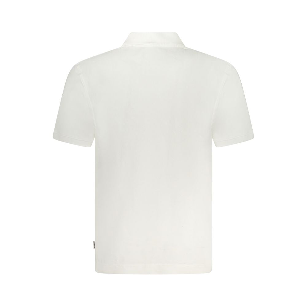 White cotton men's polo shirt by Wrangler, featuring a classic fit and collar with short sleeves and button placket.