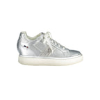U.S. POLO ASSN. Argento polyester women's sneaker with white sole and sleek design, perfect for casual wear.