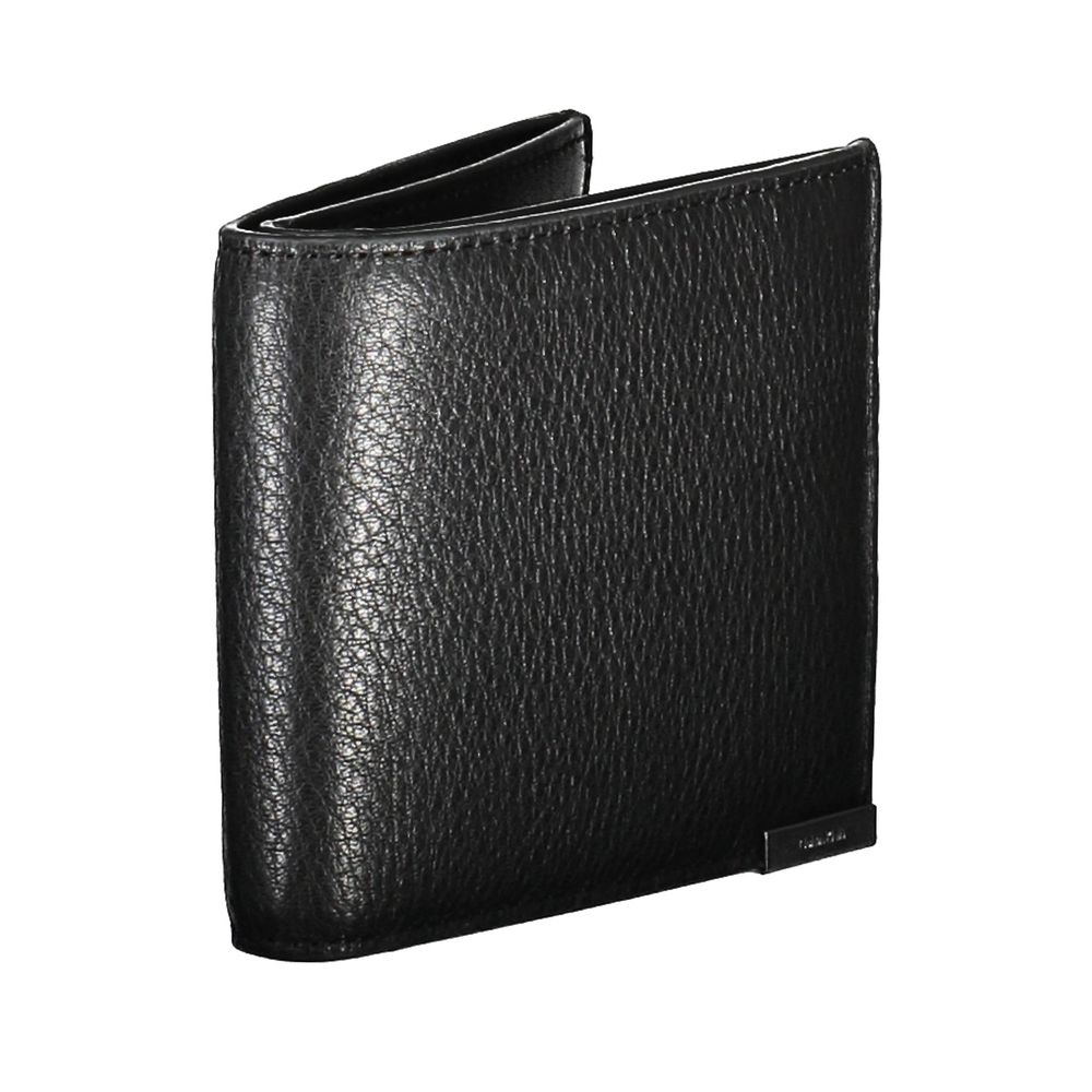 Calvin Klein Nero leather men's wallet with multiple card slots and a sleek, minimalist design.