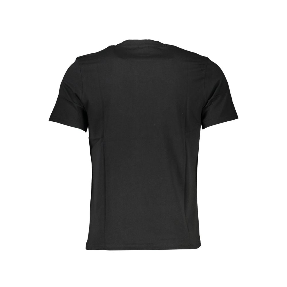 Black North Sails cotton men's T-shirt with a classic crew neckline and subtle branding on the chest.