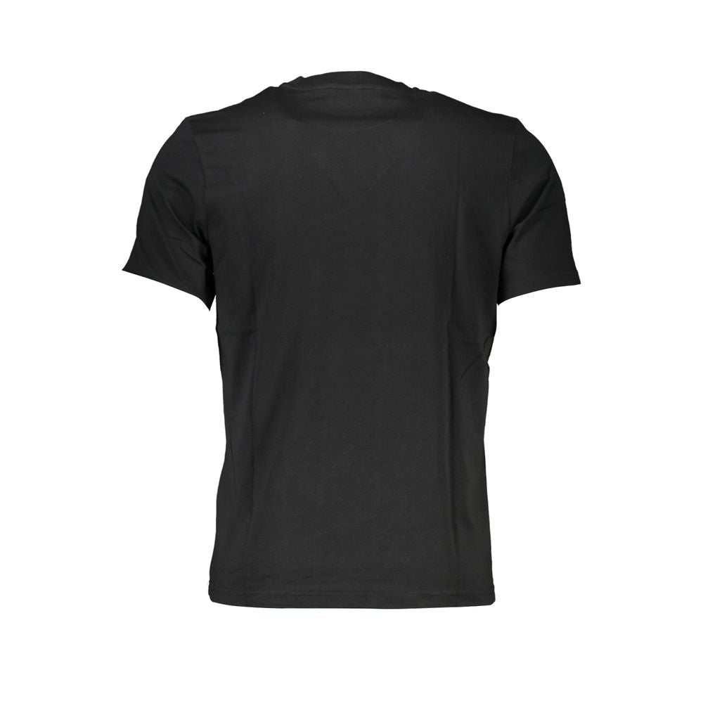 Black North Sails men's cotton T-shirt with crew neck and short sleeves, showcasing a casual, comfortable fit.