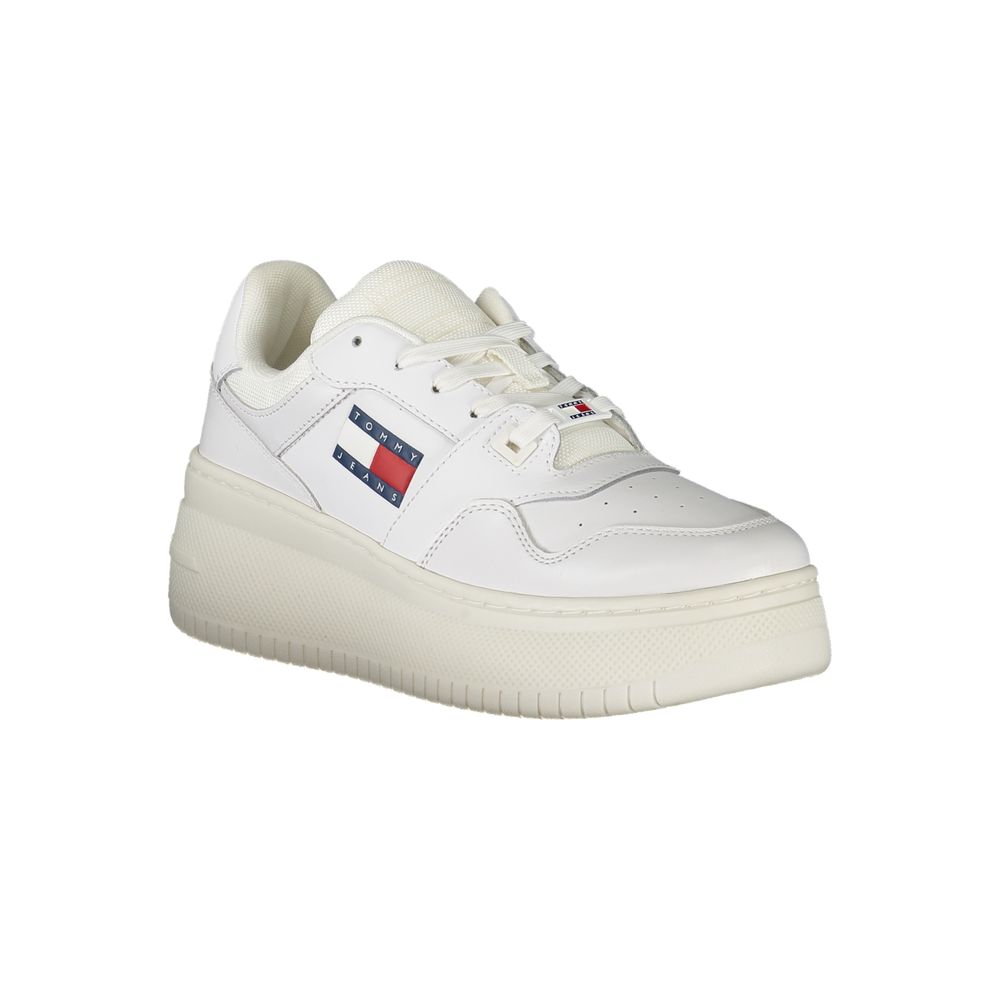 Tommy Hilfiger Bianco leather women’s sneaker with white design, casual footwear with laces and a clean, stylish appearance.
