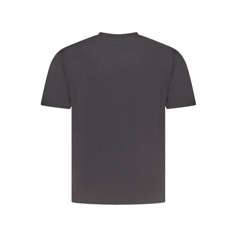 Black North Sails men's cotton T-shirt with crew neckline and logo detail, casual and comfortable for everyday wear.