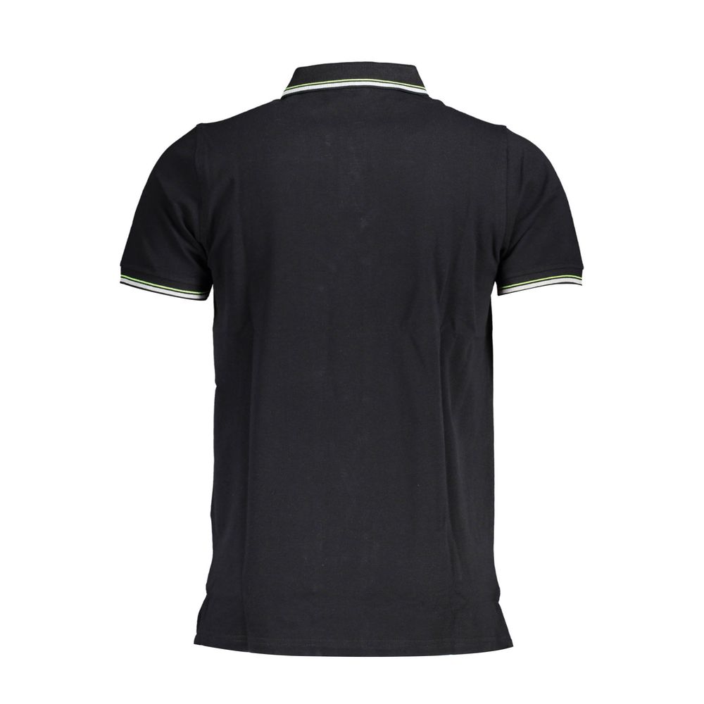 Black cotton men's polo shirt by Norway 1963, featuring a classic fit and collar, showcased on a model.