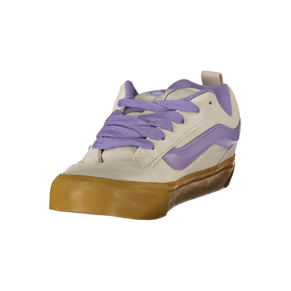Vans women's Grigio polyurethane sneaker with white sole, stylish casual shoe, side view showing laces and sleek design.