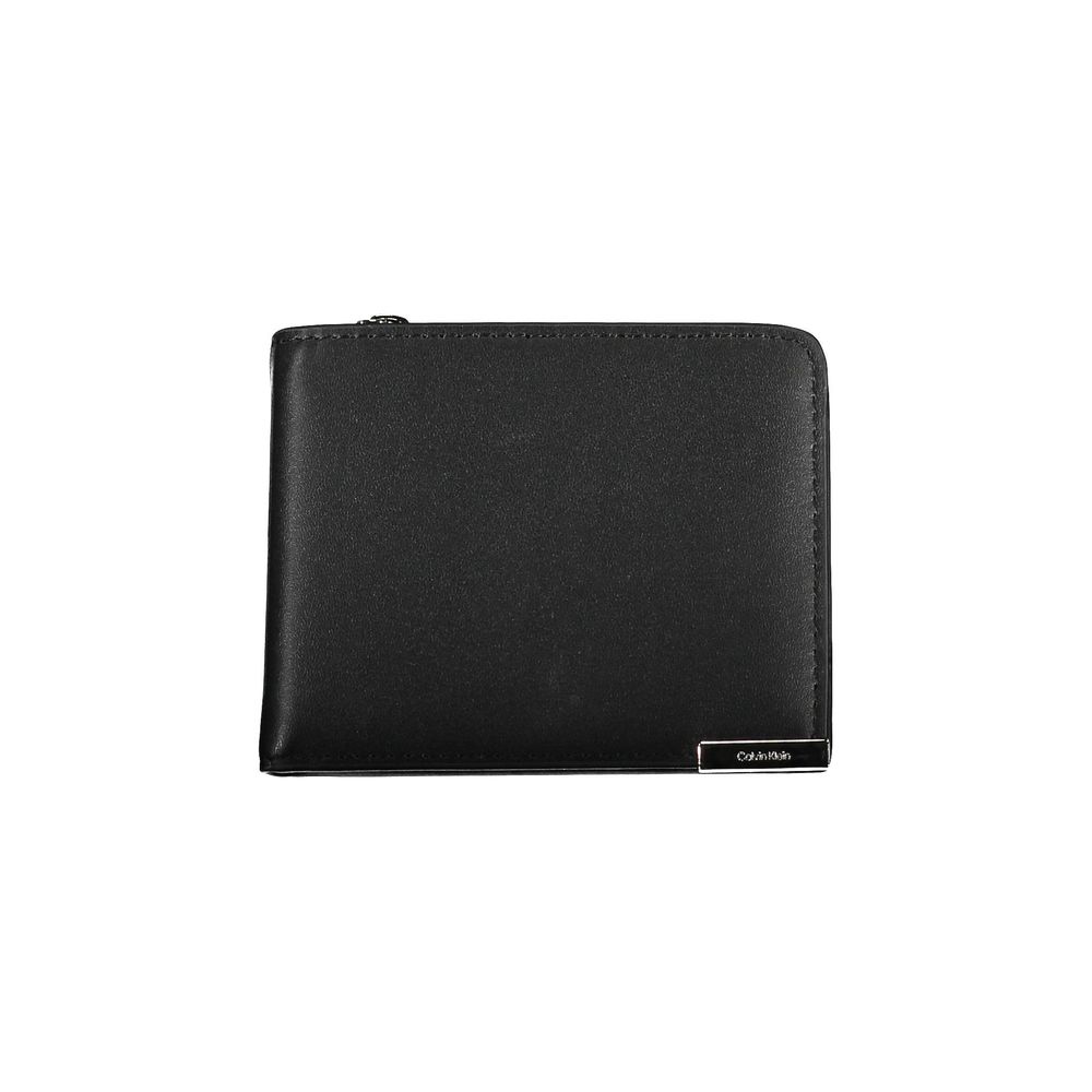Calvin Klein Nero Poliuretano men's wallet with sleek black design and multiple card slots, made from durable polyurethane material.