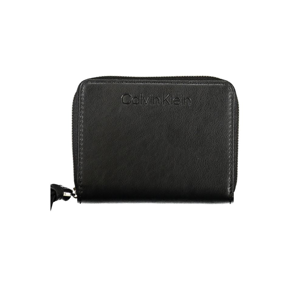 Calvin Klein Nero polyester women's wallet with multiple card slots and sleek design.