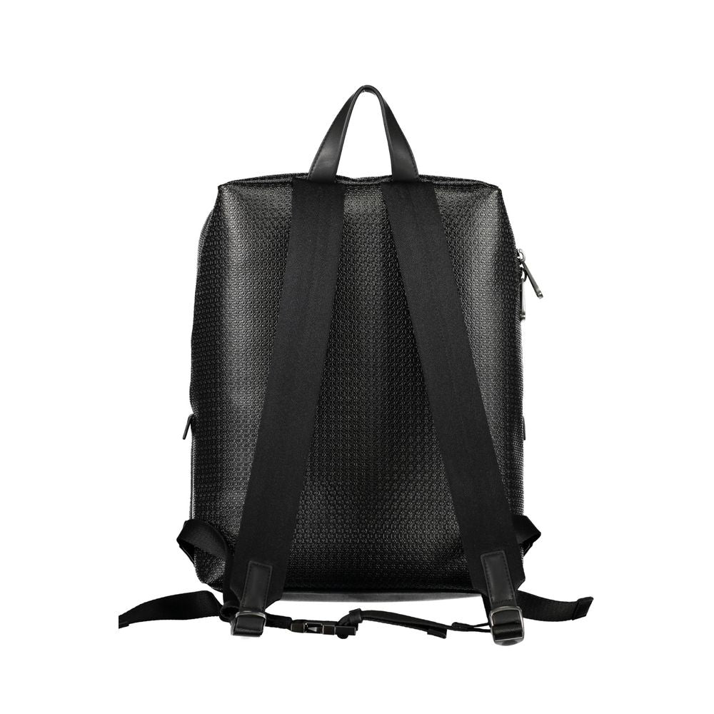 Calvin Klein Nero polyester men's backpack with adjustable straps and multiple compartments, suitable for everyday use.