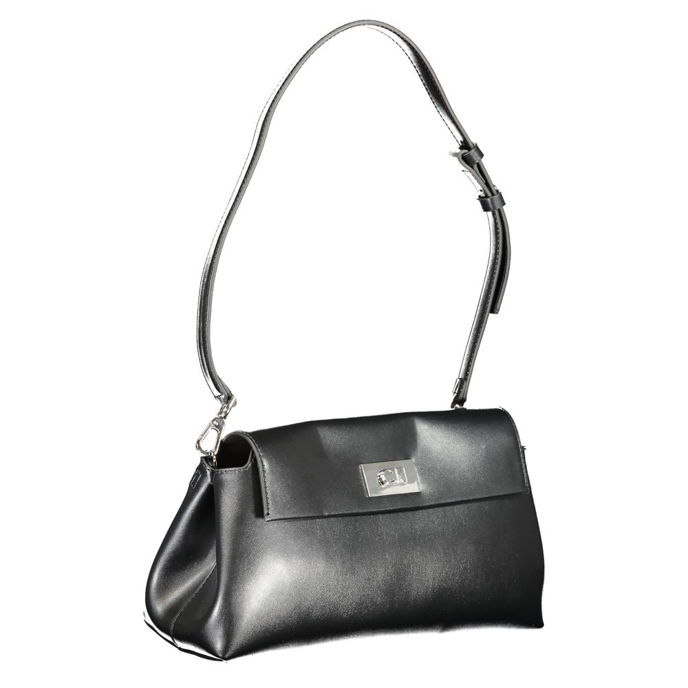 Calvin Klein Nero polyurethane women’s shoulder bag featuring a sleek design and subtle branding, ideal for casual or formal wear.
