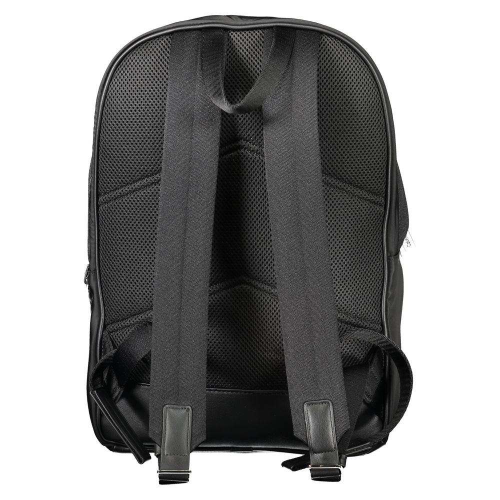 Calvin Klein Nero polyester men's backpack featuring multiple compartments and adjustable straps for everyday use.