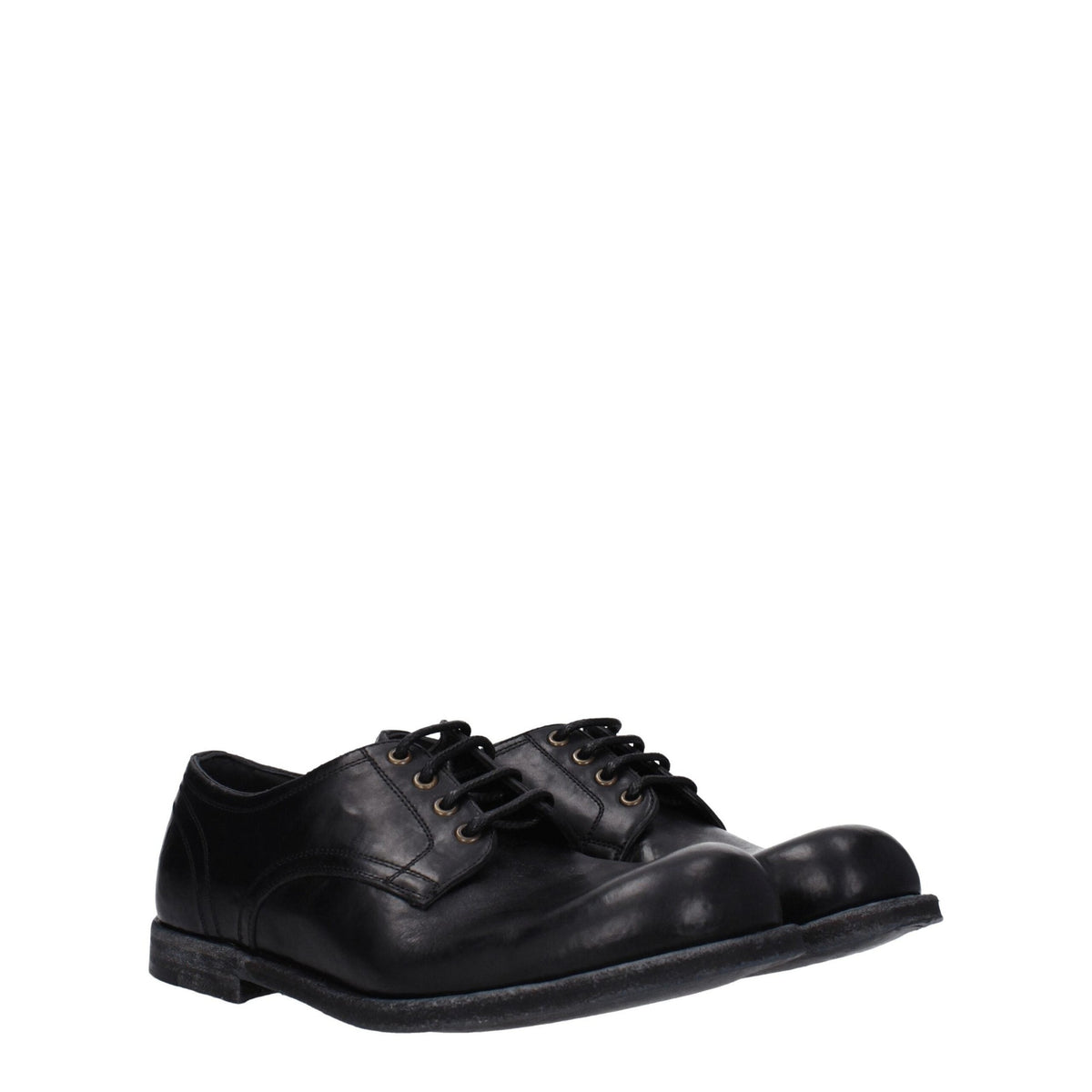 Black leather Dolce & Gabbana oxford shoes with classic lace-up design and polished finish.