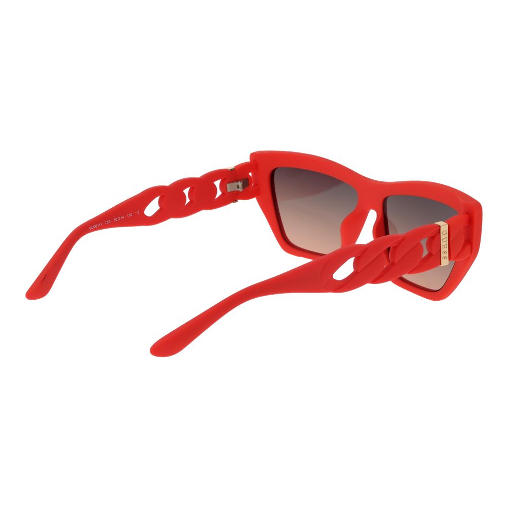 Red plastic Guess sunglasses with a bold frame and stylish design, perfect for fashion-forward sun protection.
