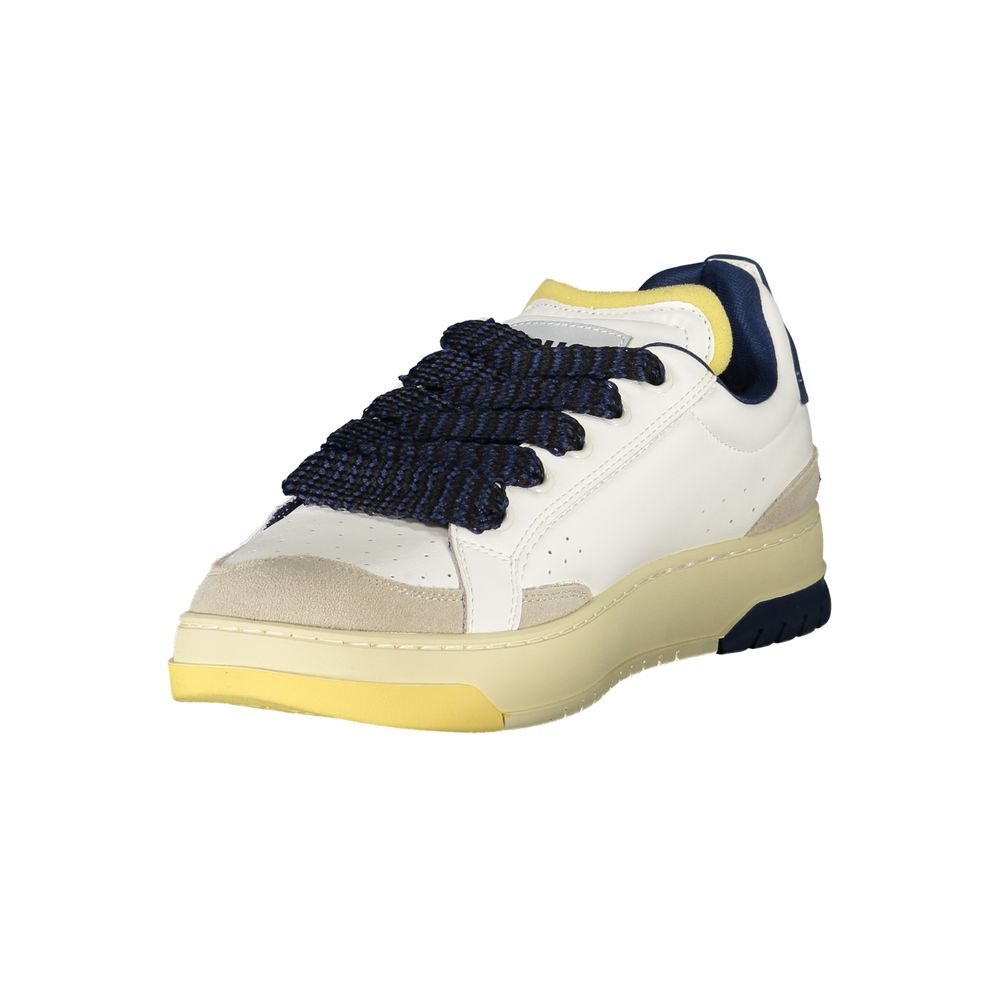Blauer Bianco Poliuretano men's sneaker with white synthetic upper and sporty design, shown in a close-up image.