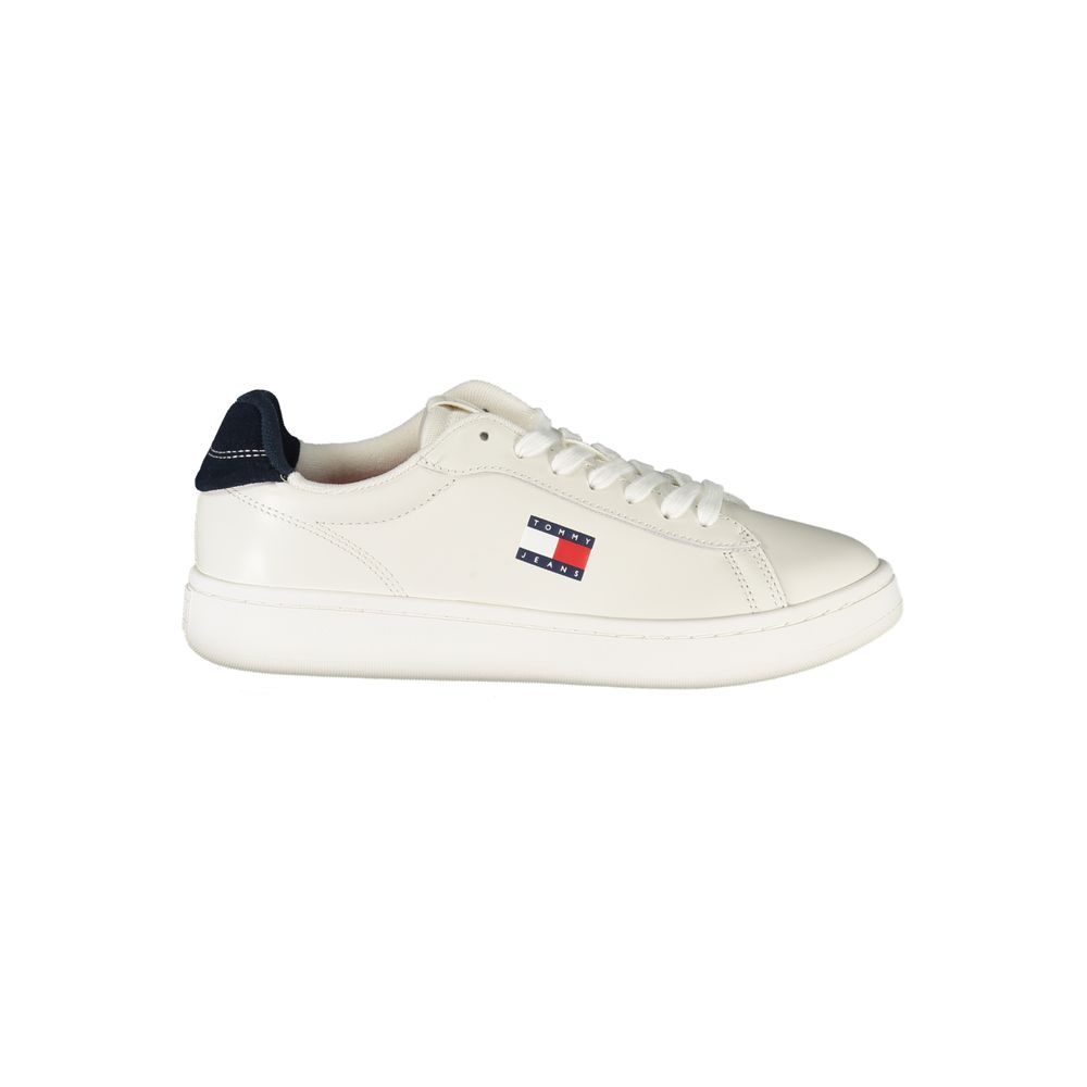 Tommy Hilfiger Bianco polyurethane women’s sneaker with white design and sporty style.