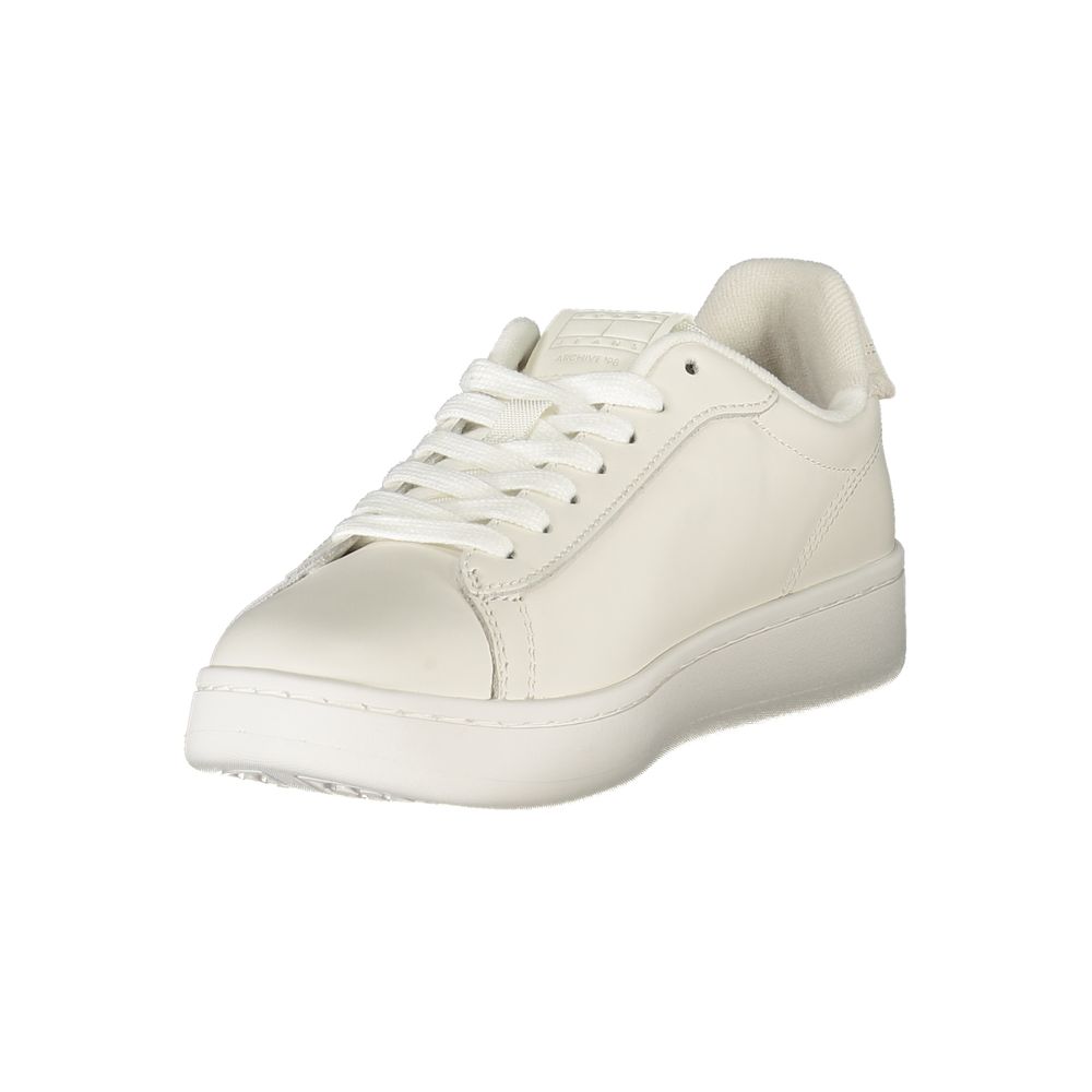 Tommy Hilfiger Bianco women's polyurethane sneakers with white design and sporty silhouette.