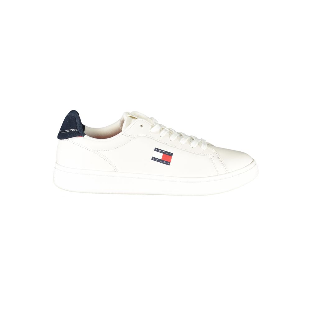 Tommy Hilfiger Bianco Poliuretano men's sneaker with white design and sleek laces, casual athletic footwear for everyday wear.