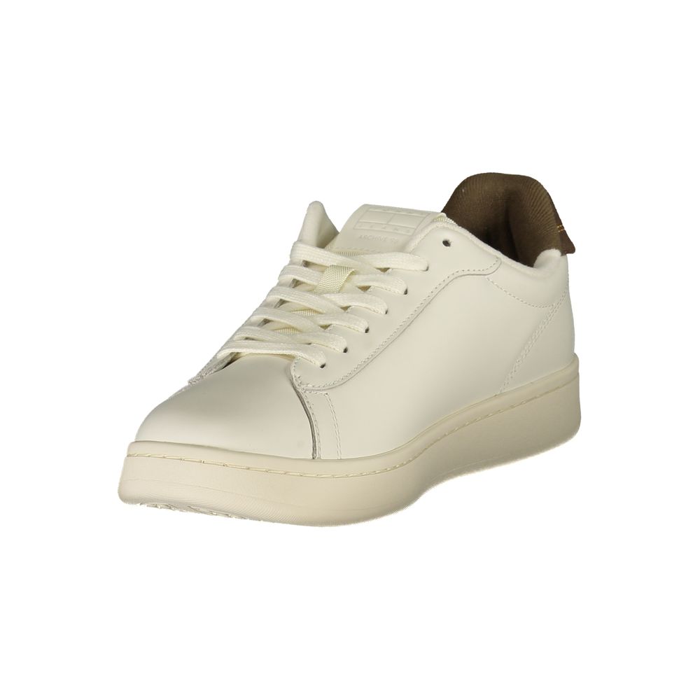 Tommy Hilfiger Bianco men's polyurethane sneaker with white and navy design, featuring a lace-up closure and sporty style.