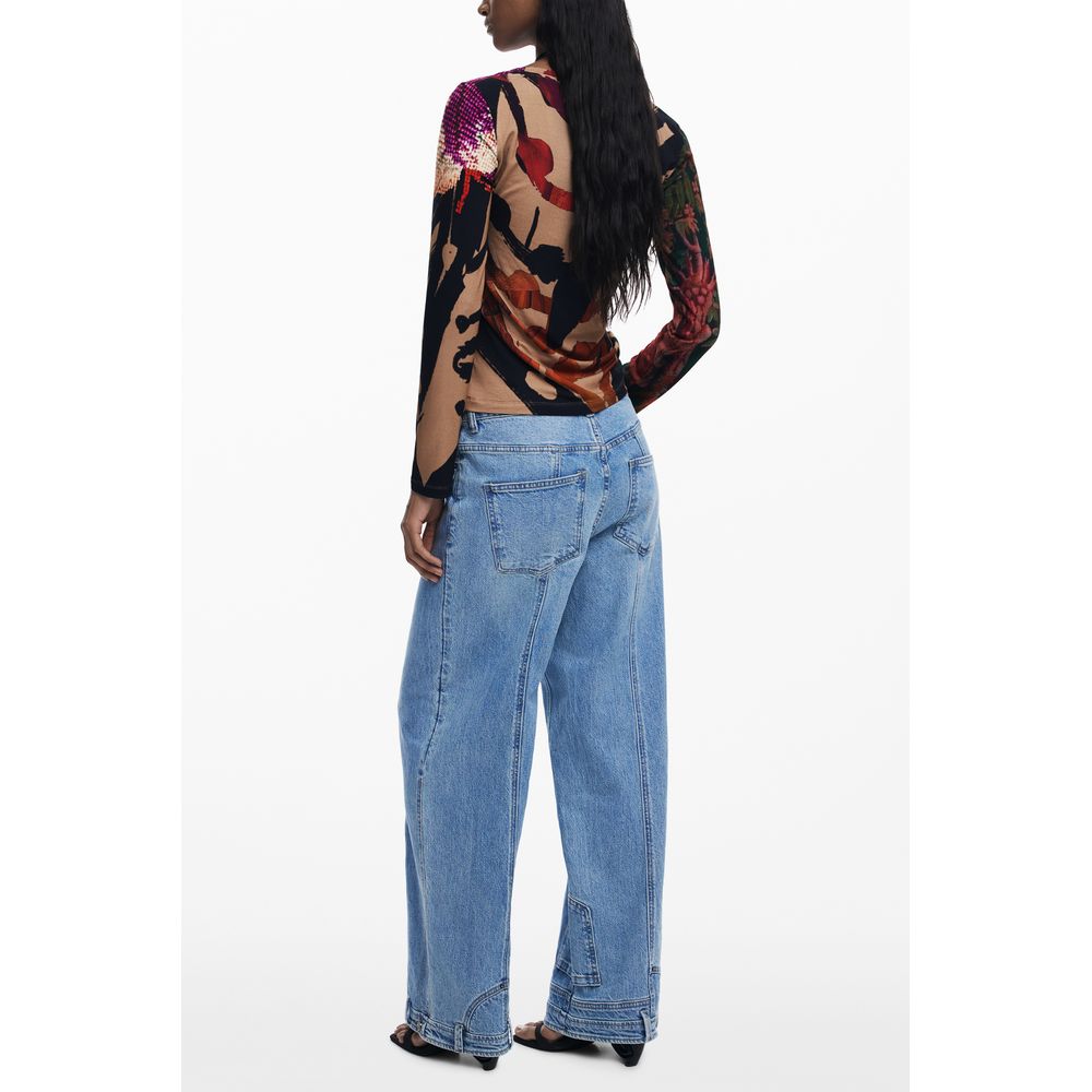 Desigual brown viscose women’s T-shirt with a relaxed fit, featuring a casual, comfortable design and subtle branding details.