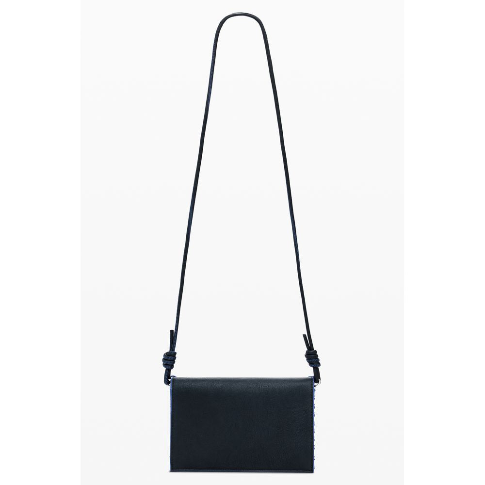 Desigual Nero poliuretano women’s wallet featuring a sleek black design with multiple card slots and a zippered coin pocket.