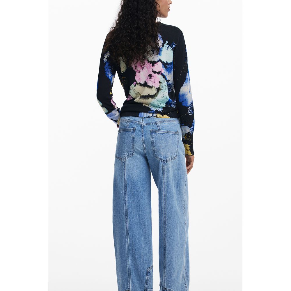 Desigual Nero viscosa women's jersey, lightweight and comfortable fabric, with a relaxed fit and subtle stylish details.